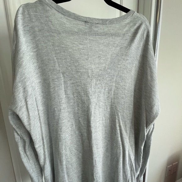 2 Express oversized sweaters Red and Gray Sz L - Picture 7 of 7